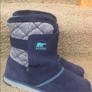 Sorel Rylee boots— barely worn. Warm, waterproof.